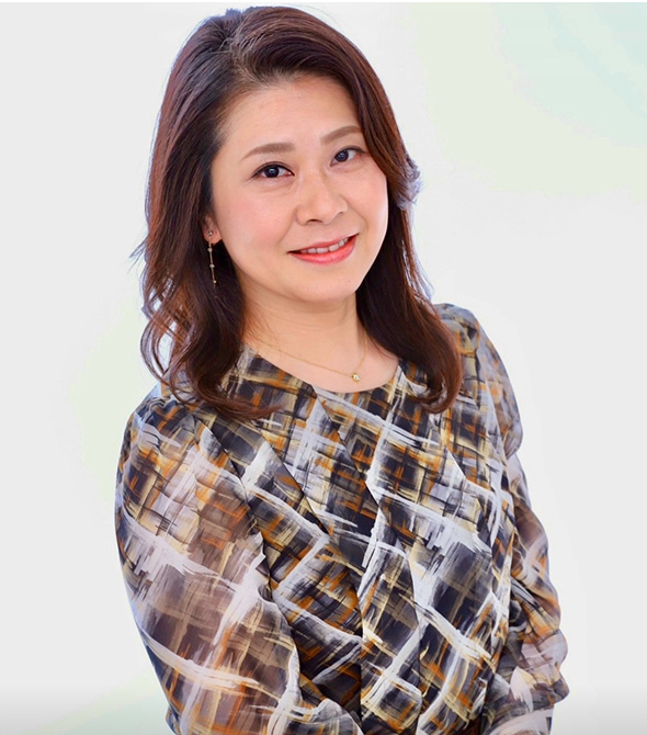 小峯真紀の写真