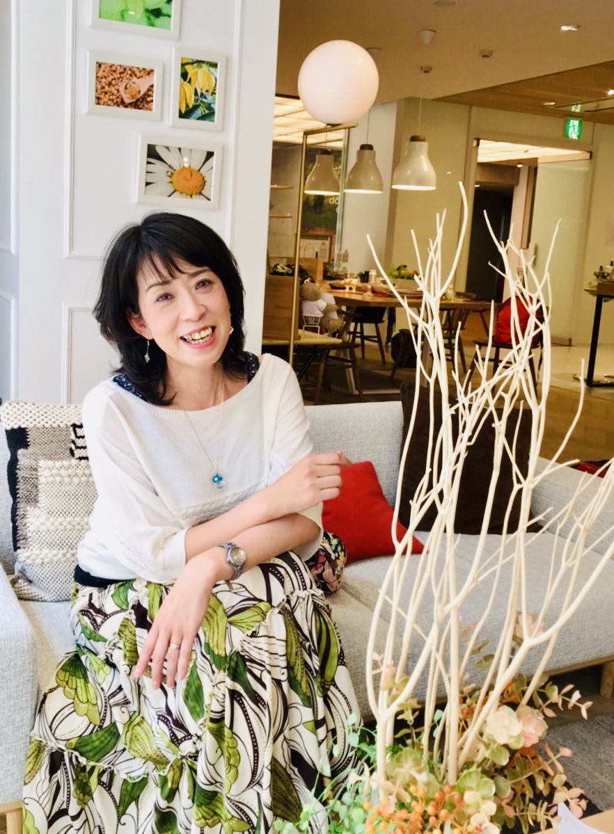 神坂　裕子の写真